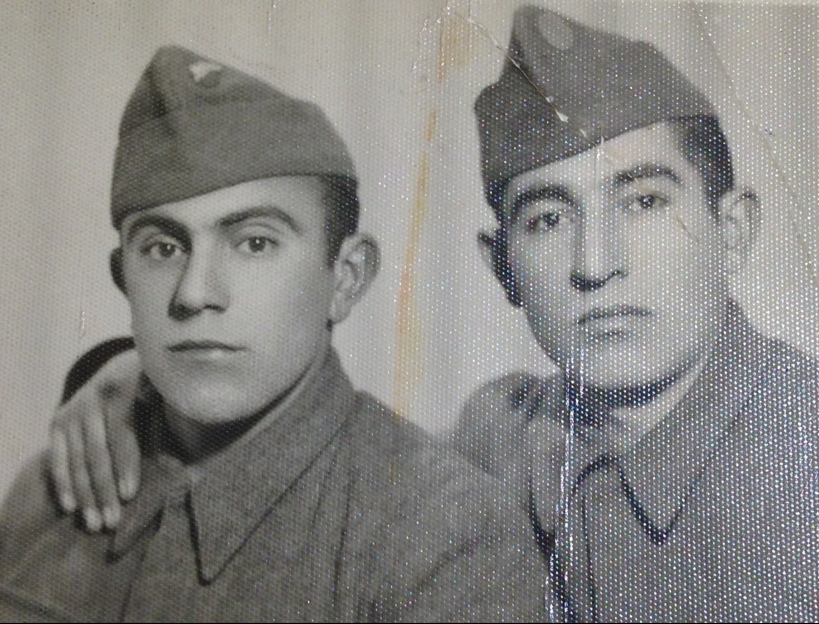 M. Fazlı Günaydın (solda) ve M. Nebi Oruç 2 Ocak 1955, İstanbul